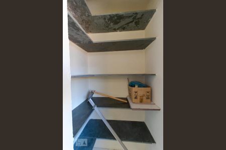 Apartamento à venda com 79m², 2 quartos e 1 vaga Apartamento à venda com 79m², 2 quartos e 1 vagaDespensa