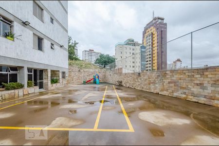 Apartamento à venda com 172m², 4 quartos e 2 vagas Apartamento à venda com 172m², 4 quartos e 2 vagasQuadra Esportiva