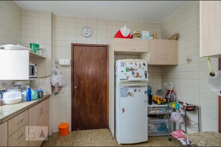 Apartamento à venda com 172m², 4 quartos e 2 vagas Apartamento à venda com 172m², 4 quartos e 2 vagasCozinha