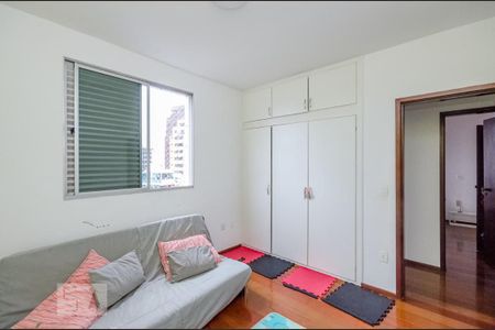 Apartamento à venda com 172m², 4 quartos e 2 vagas Apartamento à venda com 172m², 4 quartos e 2 vagasQuarto 3