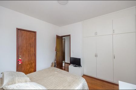 Apartamento à venda com 172m², 4 quartos e 2 vagas Apartamento à venda com 172m², 4 quartos e 2 vagasSuíte