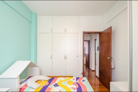 Apartamento à venda com 172m², 4 quartos e 2 vagas Apartamento à venda com 172m², 4 quartos e 2 vagasQuarto 4