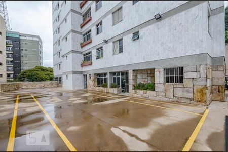 Apartamento à venda com 172m², 4 quartos e 2 vagas Apartamento à venda com 172m², 4 quartos e 2 vagasQuadra Esportiva