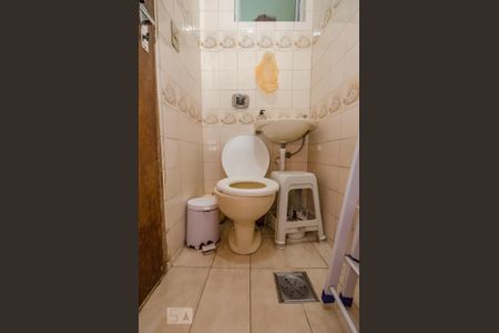 Apartamento à venda com 172m², 4 quartos e 2 vagas Apartamento à venda com 172m², 4 quartos e 2 vagasBanheiro de Serviço