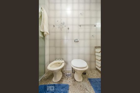 Apartamento à venda com 172m², 4 quartos e 2 vagas Apartamento à venda com 172m², 4 quartos e 2 vagasBanheiro da Suíte