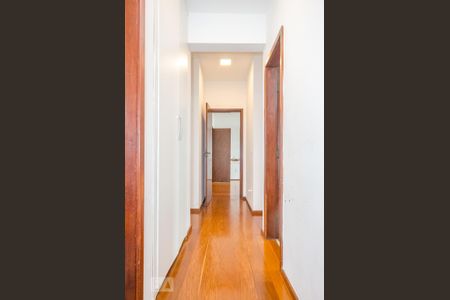 Apartamento à venda com 172m², 4 quartos e 2 vagas Apartamento à venda com 172m², 4 quartos e 2 vagasCorredor