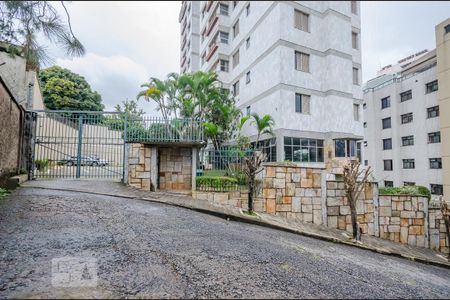 Apartamento à venda com 172m², 4 quartos e 2 vagas Apartamento à venda com 172m², 4 quartos e 2 vagasFachada