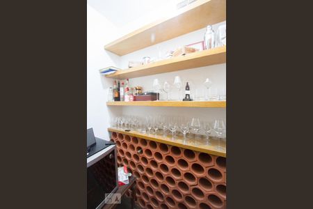 Apartamento para alugar com 328m², 4 quartos e 4 vagasAdega