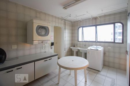 Apartamento para alugar com 328m², 4 quartos e 4 vagasÁrea de Serviço