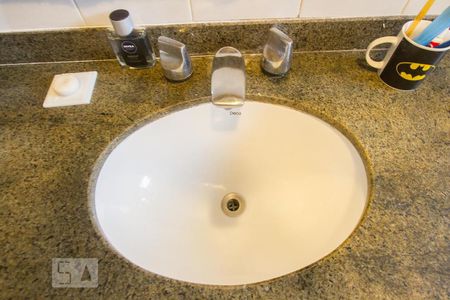 Apartamento para alugar com 328m², 4 quartos e 4 vagasDetalhe Banheiro Suíte 2