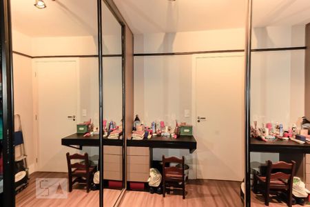 Apartamento à venda com 75m², 2 quartos e 1 vagaQuarto