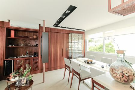 Sala de apartamento à venda com 2 quartos, 75m² em Menino Deus, Porto Alegre