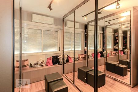 Quarto de apartamento à venda com 2 quartos, 75m² em Menino Deus, Porto Alegre