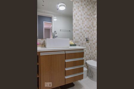 Apartamento para alugar com 64m², 2 quartos e 1 vagaBanheiro 