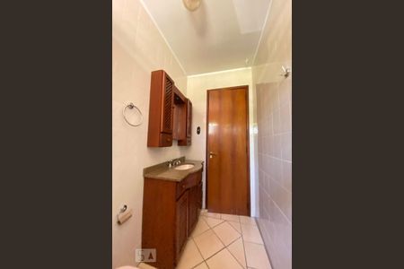 Casa à venda com 239m², 3 quartos e 2 vagasBanheiro 2