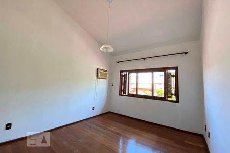 Casa à venda com 239m², 3 quartos e 2 vagasQuarto 2