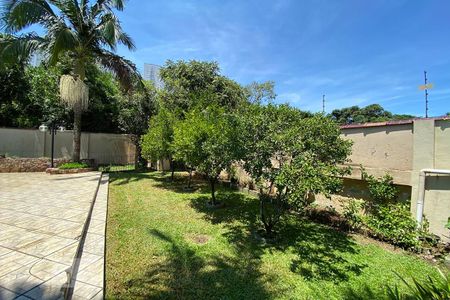 Casa à venda com 239m², 3 quartos e 2 vagasJardim