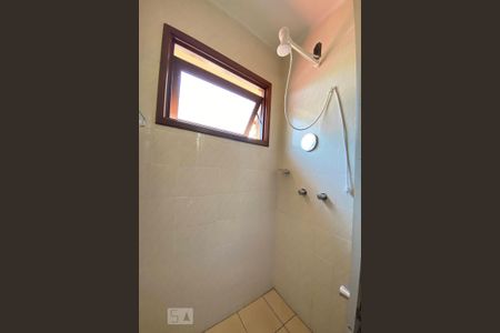 Casa à venda com 239m², 3 quartos e 2 vagasBanheiro 2