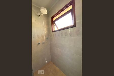 Casa à venda com 239m², 3 quartos e 2 vagasBanheiro da Suíte