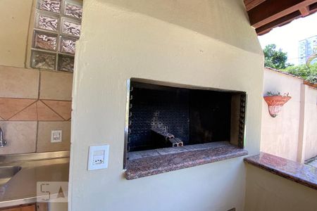 Casa à venda com 239m², 3 quartos e 2 vagasQuiosque