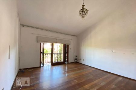 Casa à venda com 239m², 3 quartos e 2 vagasQuarto 4 Suíte