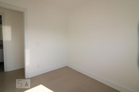 Quarto 1 de apartamento para alugar com 3 quartos, 77m² em Navegantes, Porto Alegre