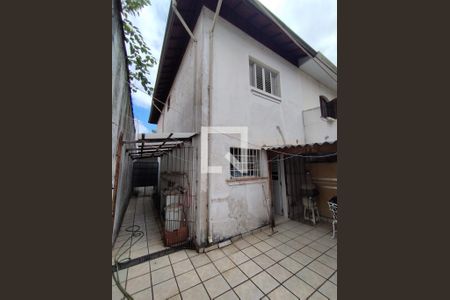 Casa à venda com 87m², 2 quartos e 2 vagasLateral da Casa