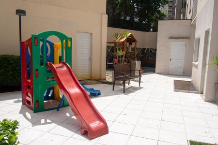 Apartamento para alugar com 65m², 2 quartos e 1 vaga Apartamento para alugar com 65m², 2 quartos e 1 vagaÁrea Comum - Playground