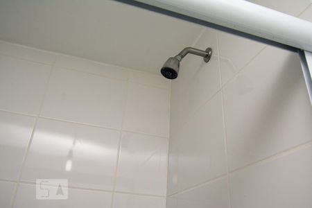 Apartamento para alugar com 65m², 2 quartos e 1 vaga Apartamento para alugar com 65m², 2 quartos e 1 vagaChuveiro