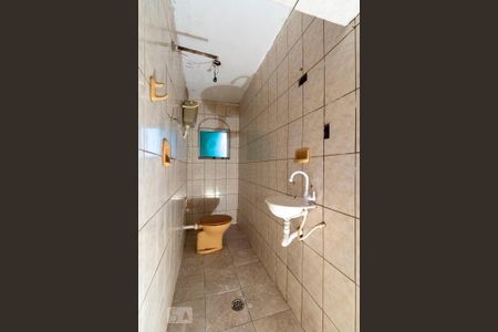 Casa para alugar com 72m², 2 quartos e 1 vaga Casa para alugar com 72m², 2 quartos e 1 vagaBanheiro