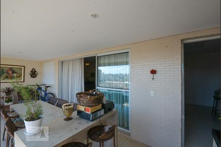 Varanda da Sala de apartamento à venda com 3 quartos, 141m² em Vila Gumercindo, São Paulo