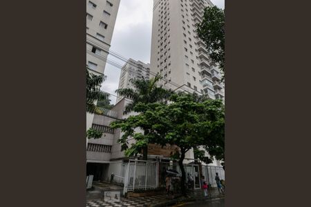 Apartamento para alugar com 83m², 3 quartos e 1 vaga Apartamento para alugar com 83m², 3 quartos e 1 vagaFachada