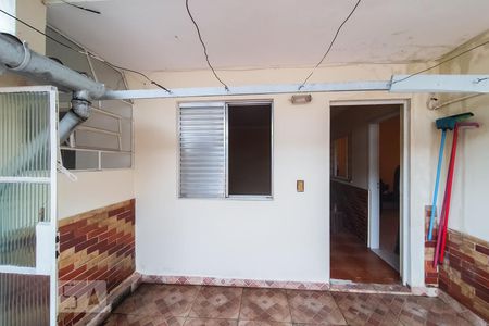Casa para alugar com 4 quartos, 350m² em Vila Liviero, São Paulo