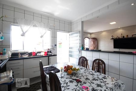 Casa para alugar com 98m², 2 quartos e 1 vagaCozinha