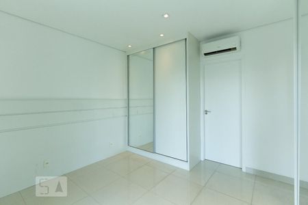 Apartamento para alugar com 67m², 1 quarto e 1 vagaSuíte 