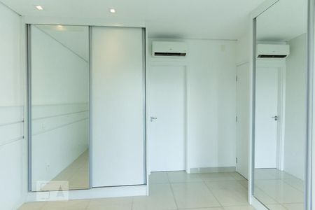 Apartamento para alugar com 67m², 1 quarto e 1 vagaSuíte 