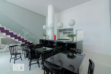 Apartamento para alugar com 67m², 1 quarto e 1 vagaÁrea comum - Salão de festas