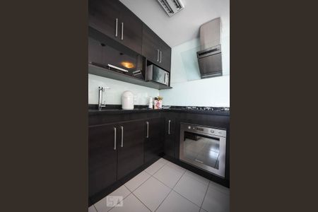 Apartamento à venda com 69m², 2 quartos e 2 vagasCozinha