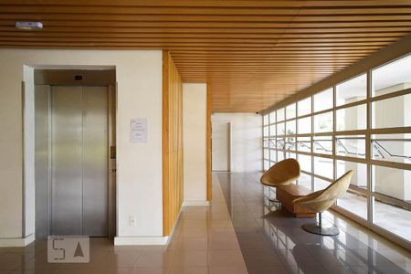 Apartamento à venda com 69m², 2 quartos e 2 vagasHall social 1