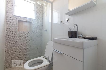 Banheiro de apartamento para alugar com 2 quartos, 42m² em Vila Alpina, São Paulo