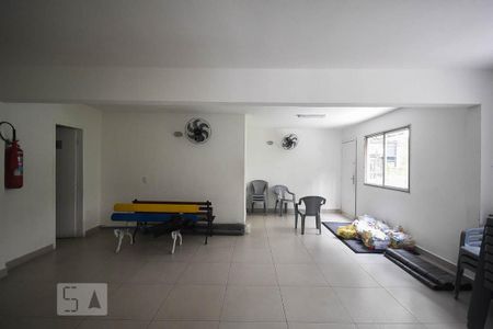 Apartamento à venda com 75m², 2 quartos e 1 vaga Apartamento à venda com 75m², 2 quartos e 1 vagaSalão de festa
