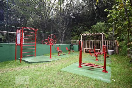 Apartamento à venda com 75m², 2 quartos e 1 vaga Apartamento à venda com 75m², 2 quartos e 1 vagaEquipamento de ginástica