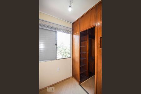 Apartamento à venda com 75m², 2 quartos e 1 vaga Apartamento à venda com 75m², 2 quartos e 1 vagaArmário da suíte