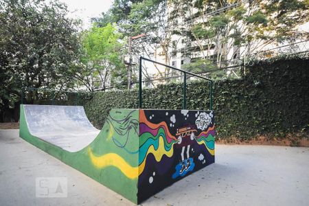 Apartamento à venda com 75m², 2 quartos e 1 vaga Apartamento à venda com 75m², 2 quartos e 1 vagaPista de skate