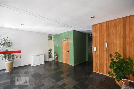 Apartamento à venda com 75m², 2 quartos e 1 vaga Apartamento à venda com 75m², 2 quartos e 1 vagaHall social