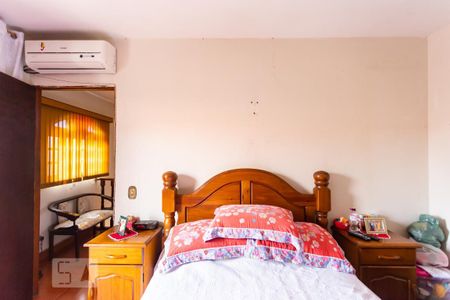 Casa à venda com 65m², 3 quartos e 2 vagasSuíte