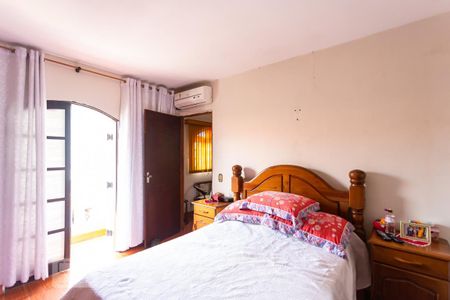 Casa à venda com 65m², 3 quartos e 2 vagasSuíte