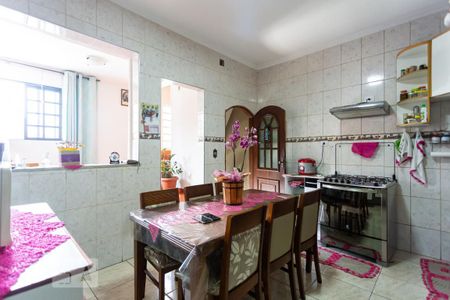 Casa à venda com 65m², 3 quartos e 2 vagasCozinha