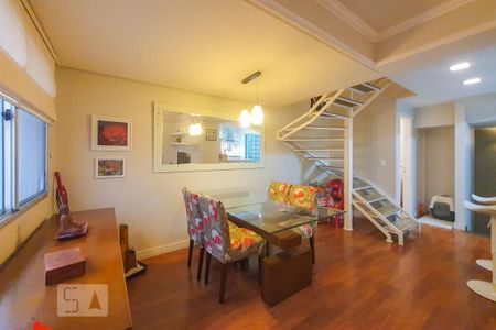 Casa de condomínio à venda com 124m², 2 quartos e 2 vagas Casa de condomínio à venda com 124m², 2 quartos e 2 vagasSala