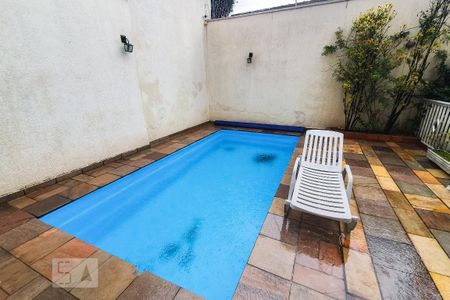 Casa de condomínio à venda com 124m², 2 quartos e 2 vagas Casa de condomínio à venda com 124m², 2 quartos e 2 vagasÁrea comum - Piscina